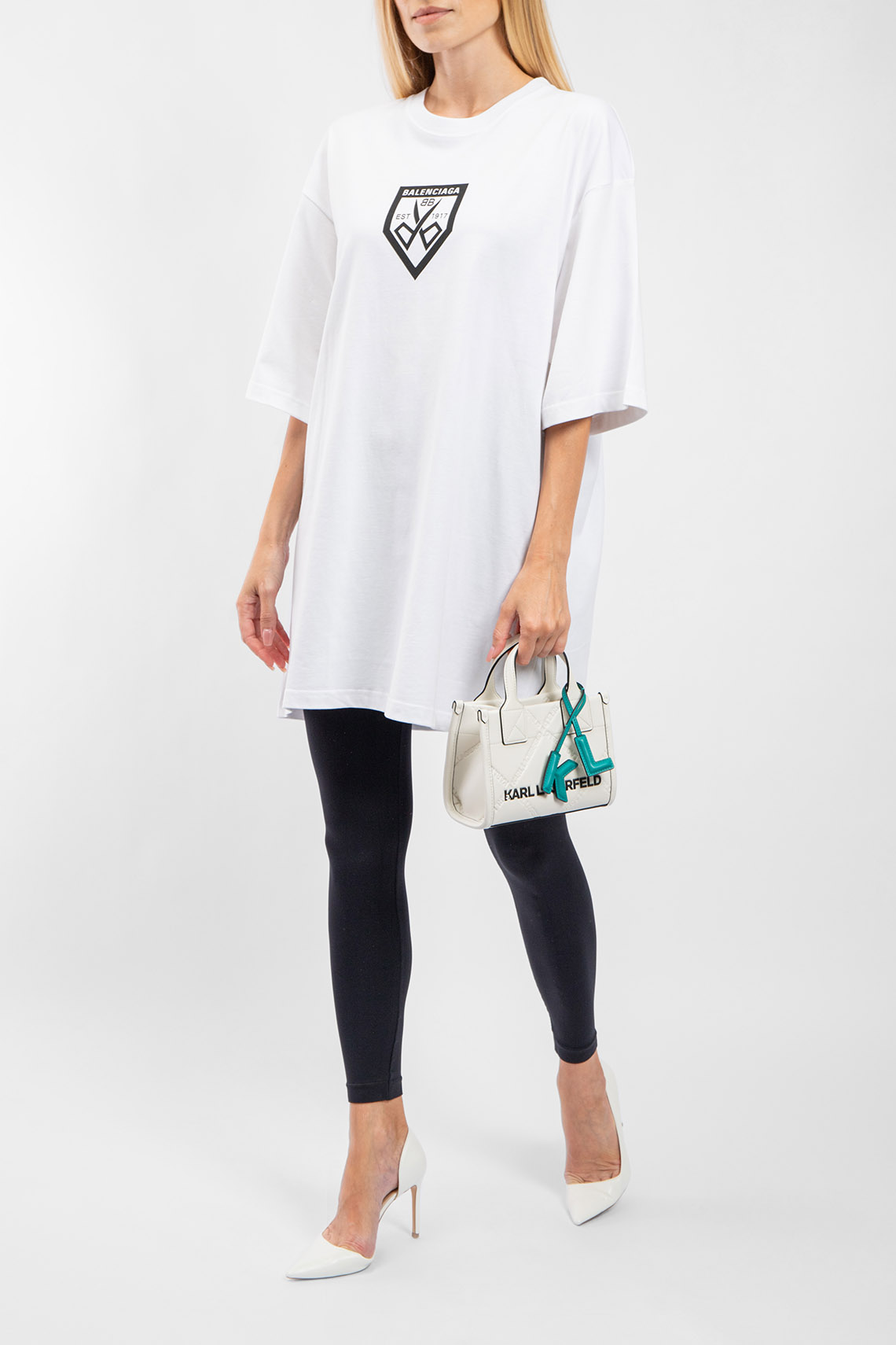 Женская футболка Balenciaga