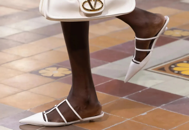 Актуальная летняя обувь для женщин: