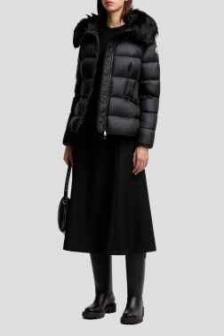 Пуховик Moncler