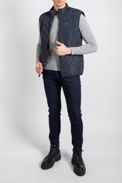 Утепленный жилет Armani