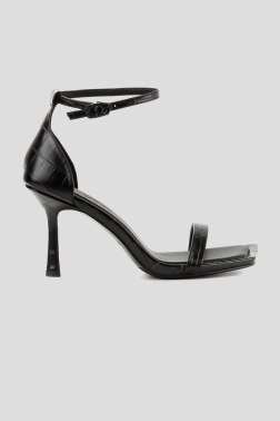 Босоножки на каблуке Le Berdes