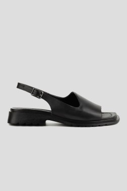 Босоножки без каблука Le Berdes