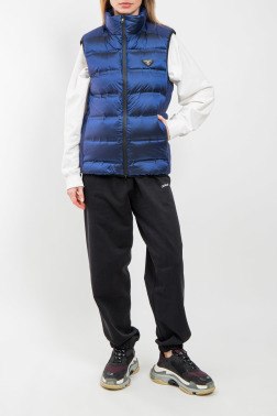 Утепленный жилет Prada