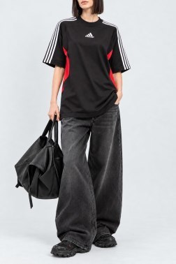 Женская футболка Balenciaga