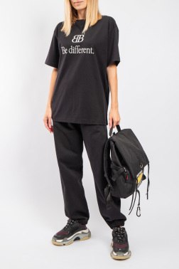 Женская футболка Balenciaga