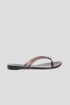 Вьетнамки и слайдеры Casadei