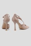 Босоножки на каблуке Le Berdes