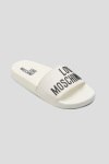 Вьетнамки и слайдеры Moschino